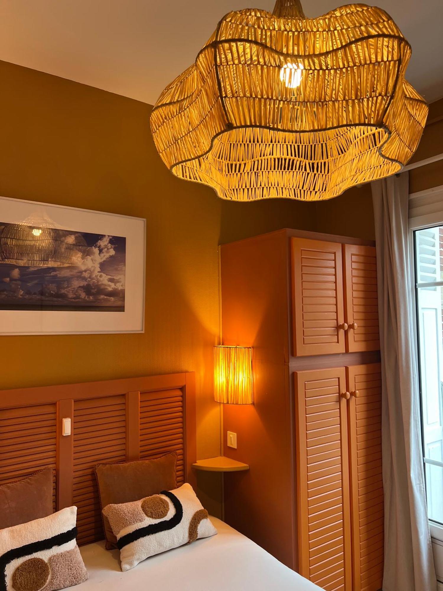 Hotel De La Terrasse วารองจิวิลล์-ซัวร์-แมร์ ภายนอก รูปภาพ